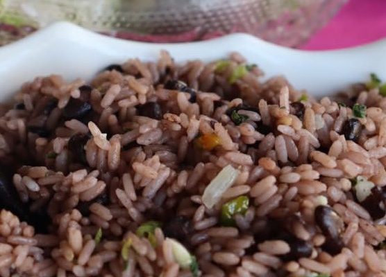 Arroz Moros y cristianos cubano / Rice and Beans