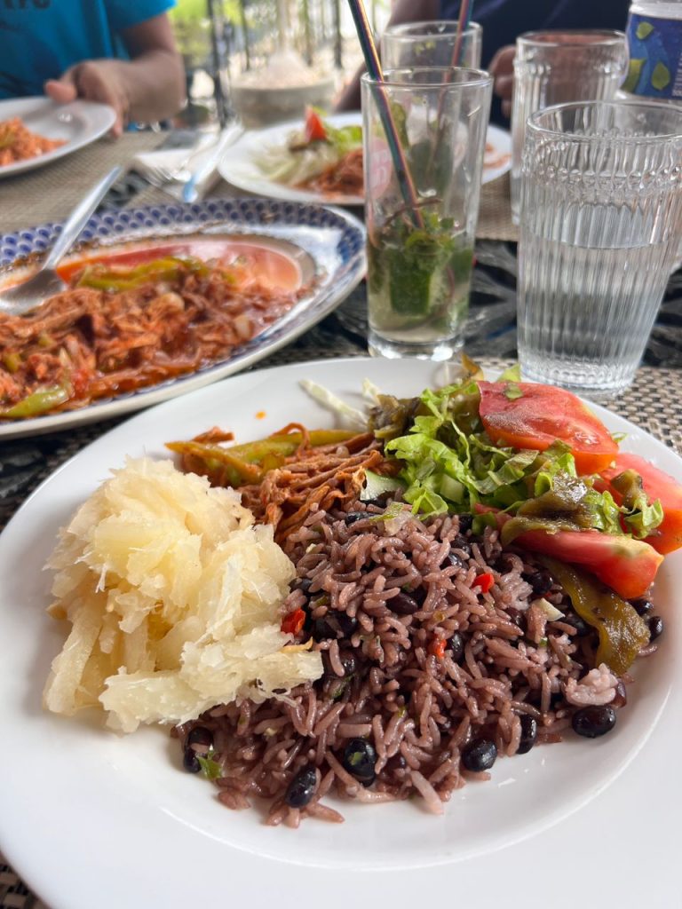Completa cubana