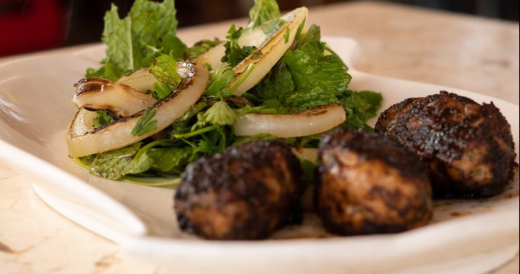 Koftas de Pollo de Ottolenghi: Un Festín de Sabores!